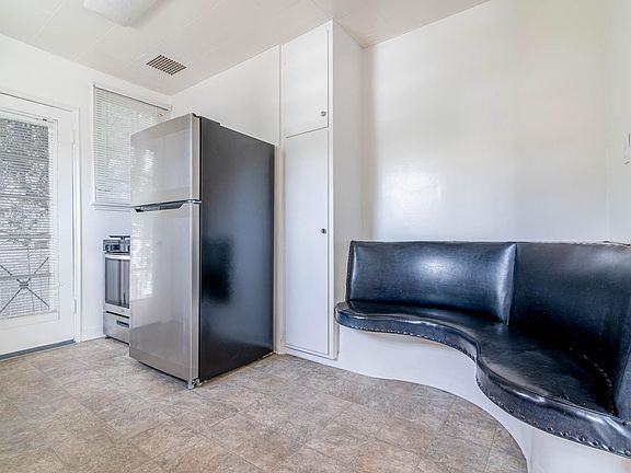 2nd image of 1862 S Beverly Glen Blvd #1