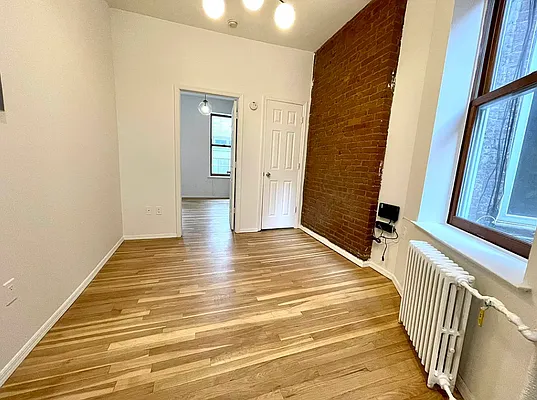 Rented by J PRESTON AND ASSOCIATES INC | media 15