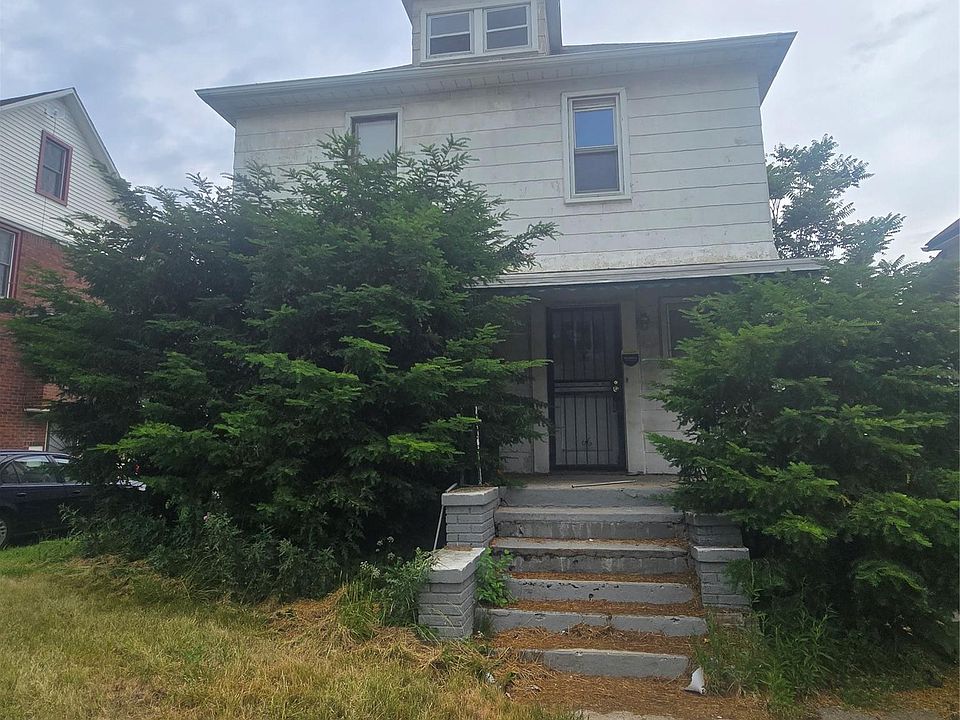 1st image of 202 Tyler St
