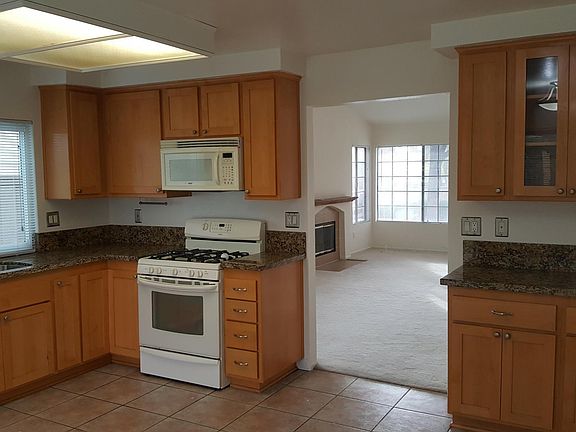 2nd image of 39430 Medina Ct