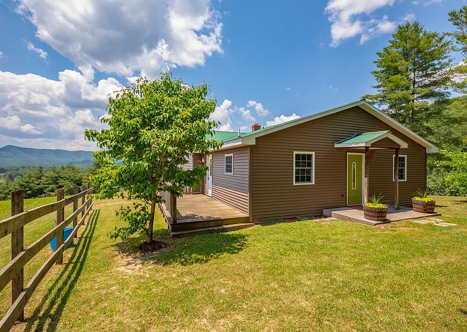 1st image of 302 Wright Mountain Dr