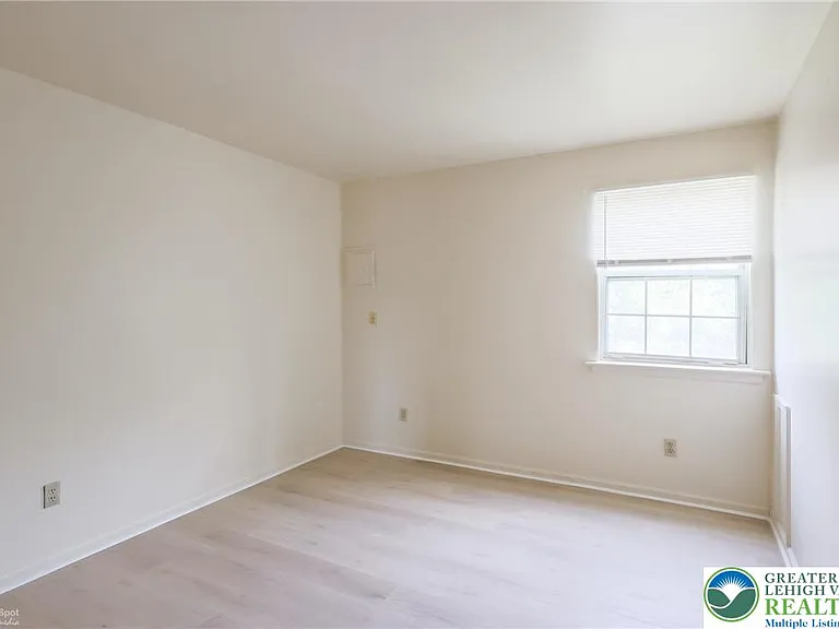 1464 Cedar Crest Blvd #18 — Photo 25
