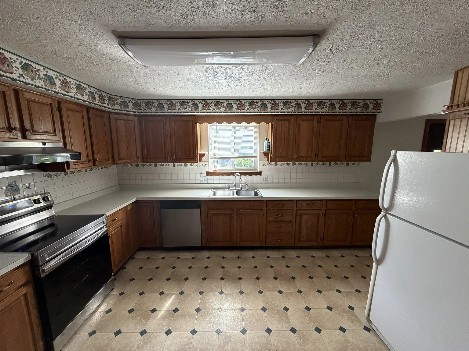 3 bed, 1440 sqft, $1,500 — Photo 2