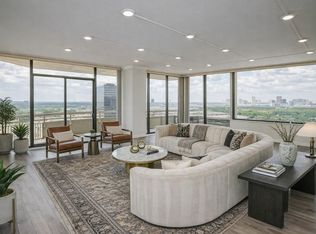 15 Greenway Plz UNIT 19F, Houston, TX 77046
