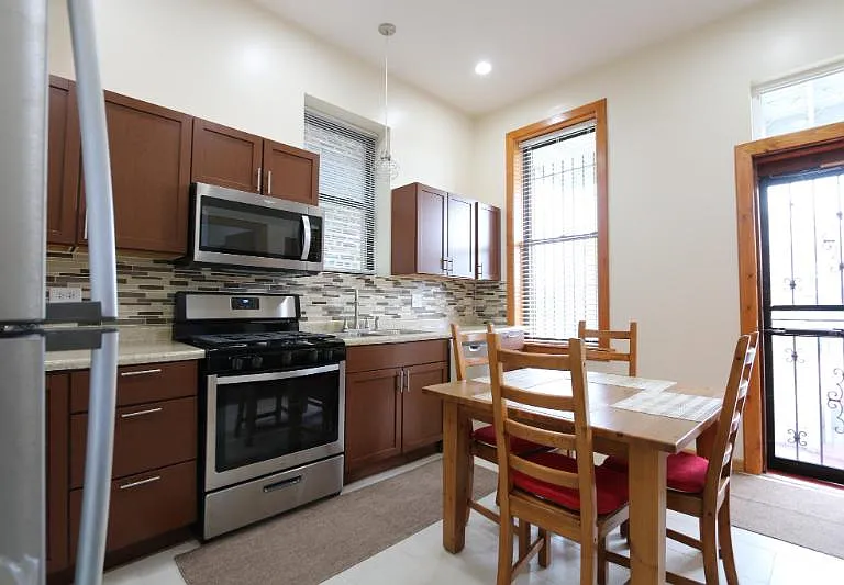 2233 W Taylor St #2 — Photo 10