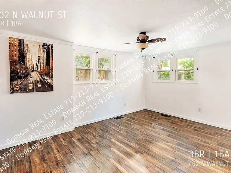 402 N Walnut St — Photo 7