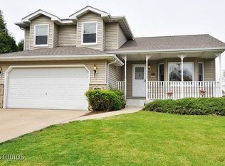 1708 N Autumn Dr, Joliet, IL 60431