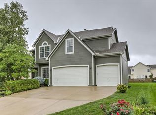 2504 SW Current Ln, Lees Summit, MO 64082