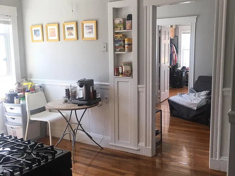 38 Boynton St #6 — Photo 4