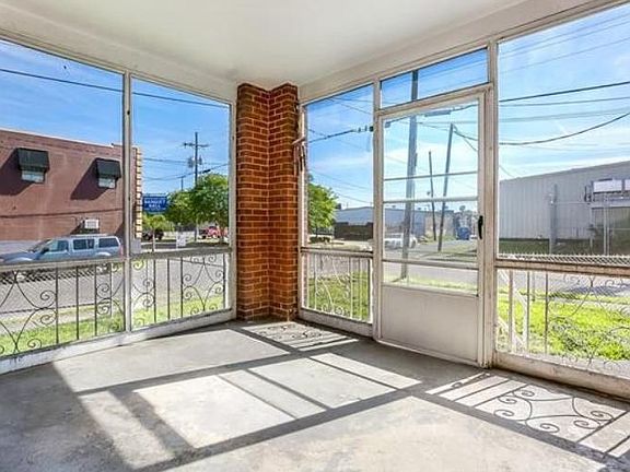 4th image of 8201 Oleander St