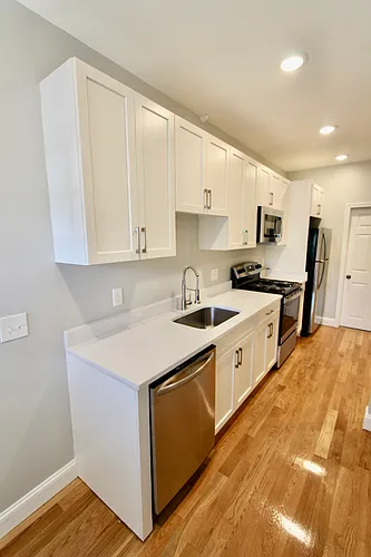 246 Main St #1 Photo 1