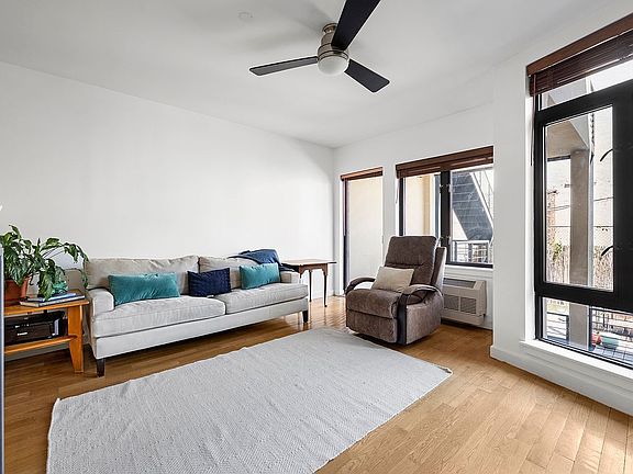 3rd image of 715 Prospect Pl #1B