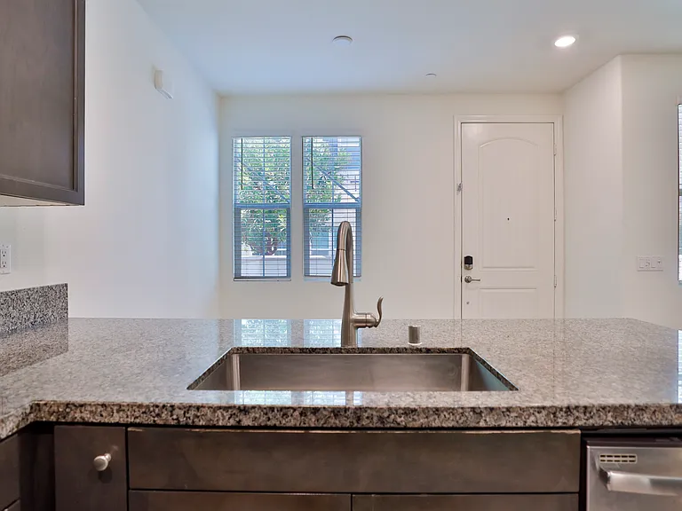 7070 Montecito Ln — Photo 32