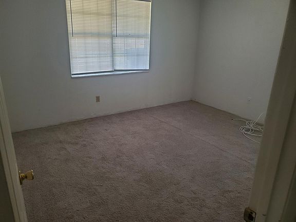 4th image of 1542 Patrick Ave