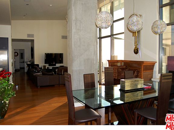 4th image of 1100 S Hope St APT 1902