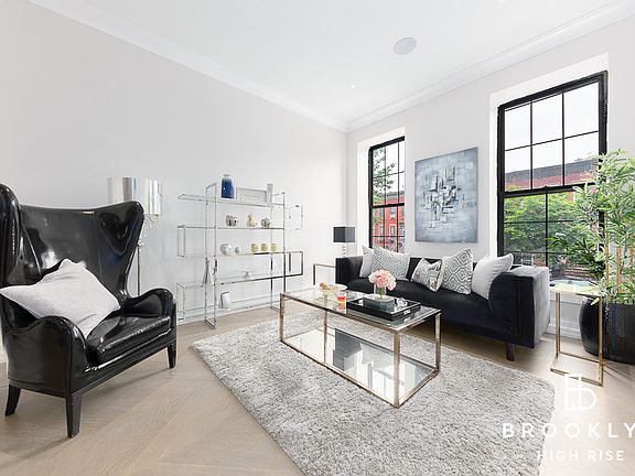 4th image of 234A Vernon Ave #1A