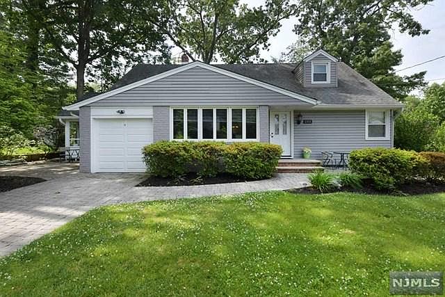 1st image of 282 Greve Dr