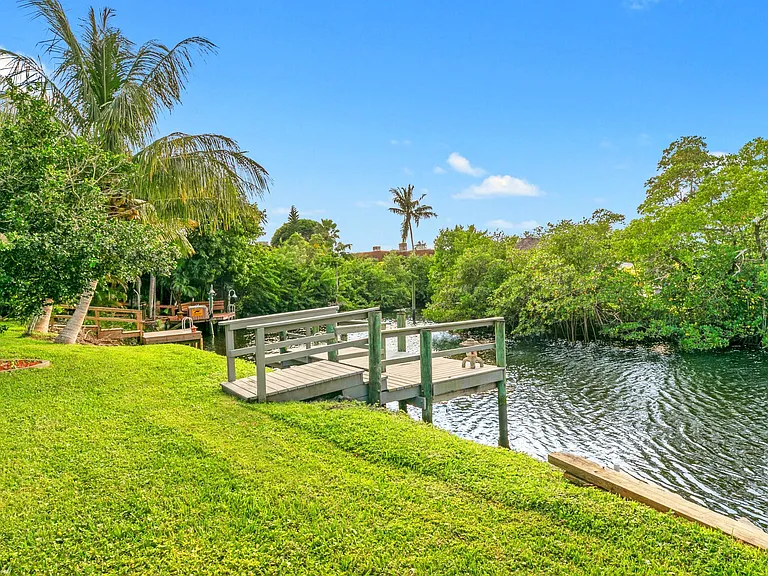 208 Sims Creek Dr — Photo 26