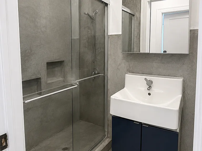 437 N Spaulding Ave — Photo 6