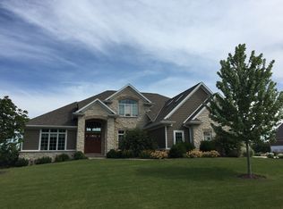 2135 Ridge Haven Ct, De Pere, WI 54115