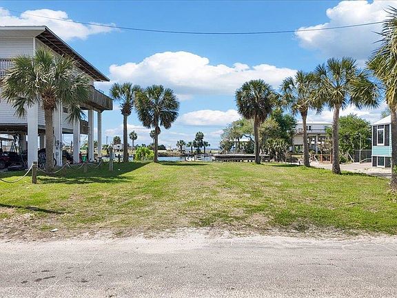 2nd image of 20621 Marina Rd