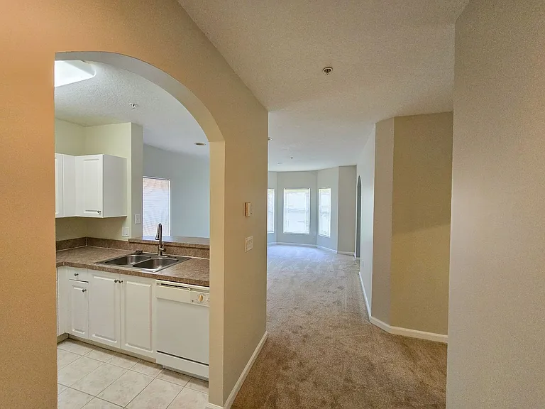 5035 Fairways Cir #C207 — Photo 6