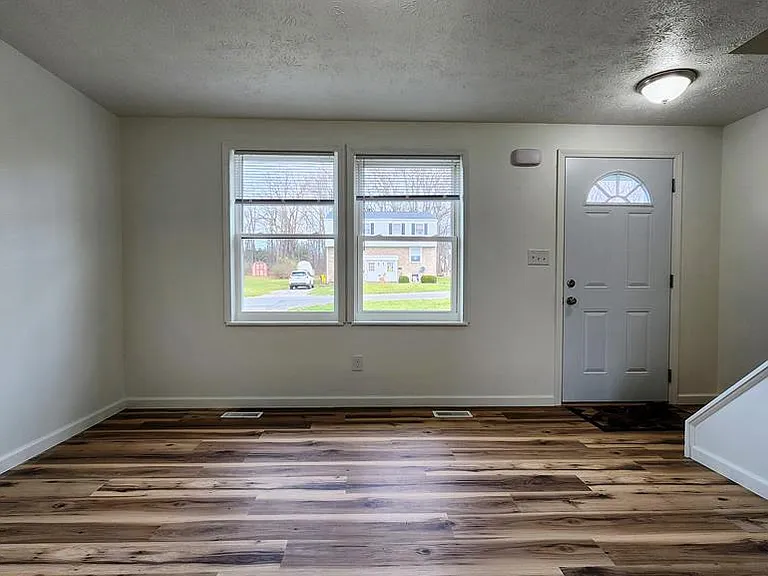 431 Devon Dr — Photo 9