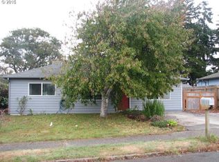 1761 Grant St, North Bend, OR 97459