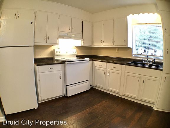 5th image of 414 42nd St