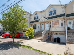 120 Pitney Ave, Staten Island, NY 10309