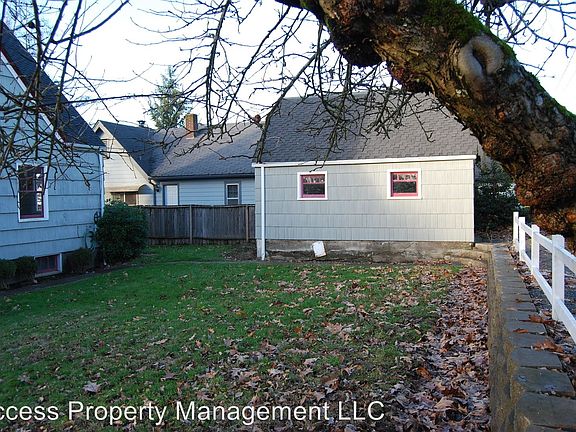 4th image of 450 N Yamhill St