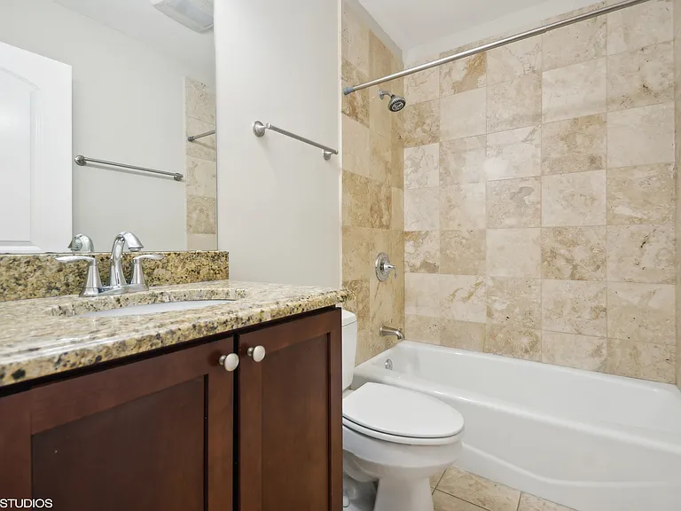3519 W Medill Ave #3 — Photo 14