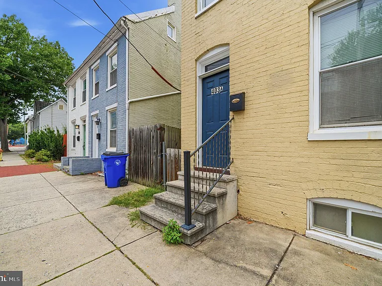 403 W South St #A — Photo 4