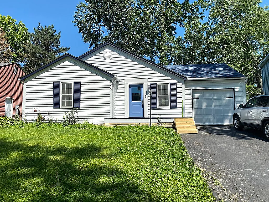 788 McDonell Dr photo 1