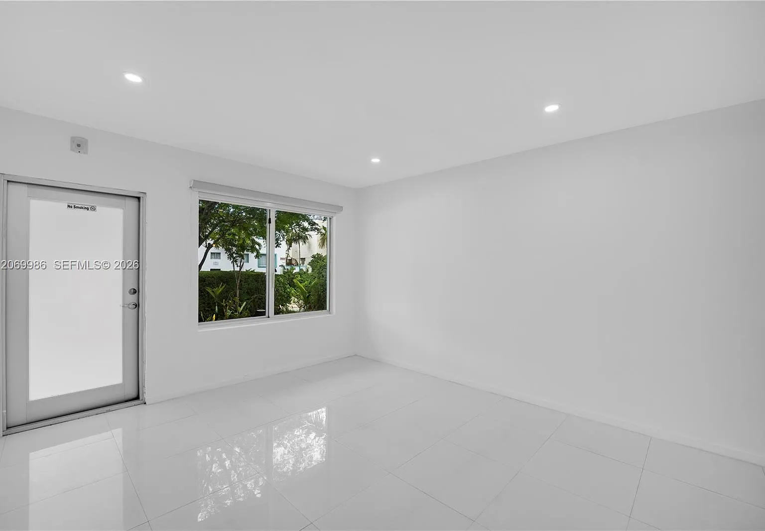 Elisa Condo — Photo 2