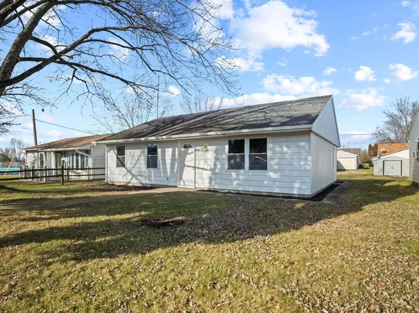 1022 W Harrison St, Hartford City, IN 47348