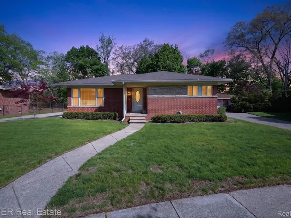 34536 Grandon St, Livonia, MI 48150