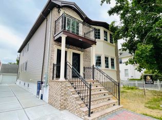 14117 250th St, Rosedale, NY 11422