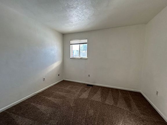 4th image of 1331 Cherry Hill Dr APT 7