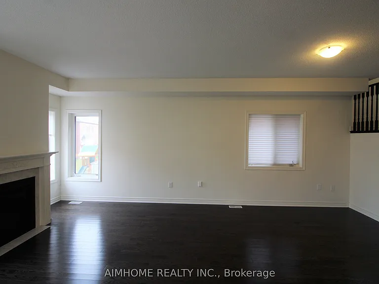 38 Foxberry Rd — Photo 14