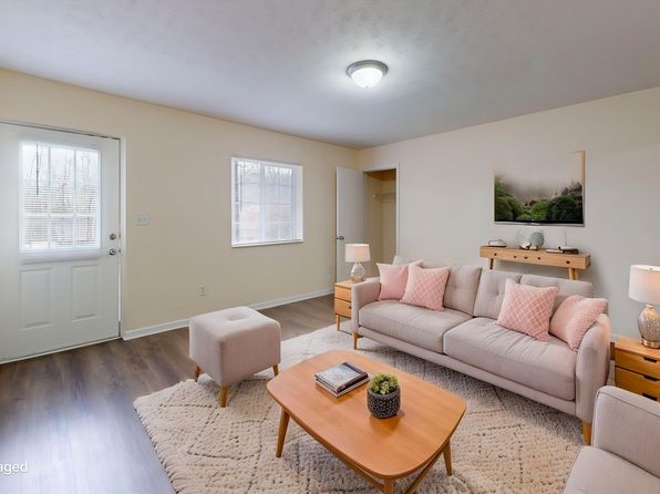 18 Chateau Ln APT A08