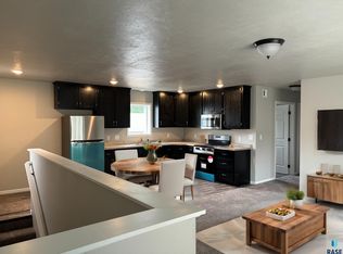 3410 N 10th Ave, Sioux Falls, SD 57104