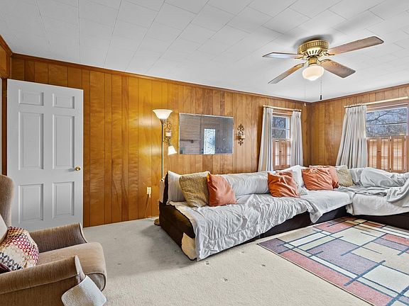 5th image of 1026 Sunset Blvd