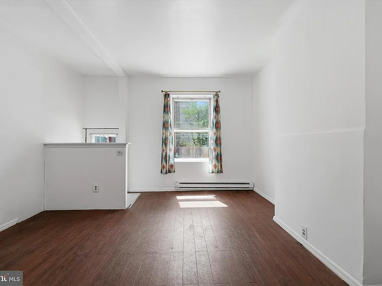 525 Morse St — Photo 7