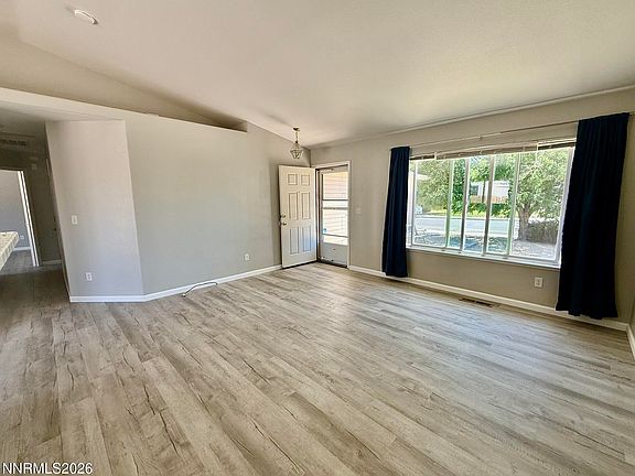 4th image of 310 Emigrant Way