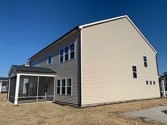 3rd image of 2116 Heisser Ln