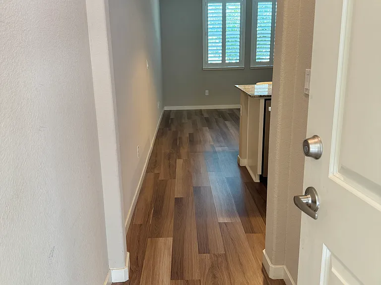 4103 Liverpool St — Photo 31
