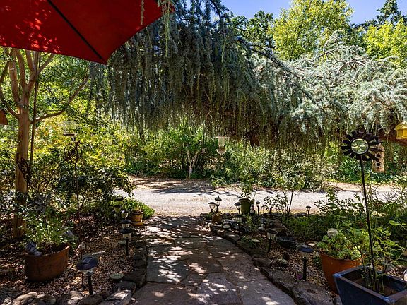 4th image of 342 Los Alamos Road