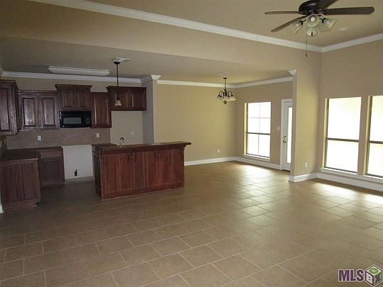 4th image of 43089 Sycamore Bend Ave