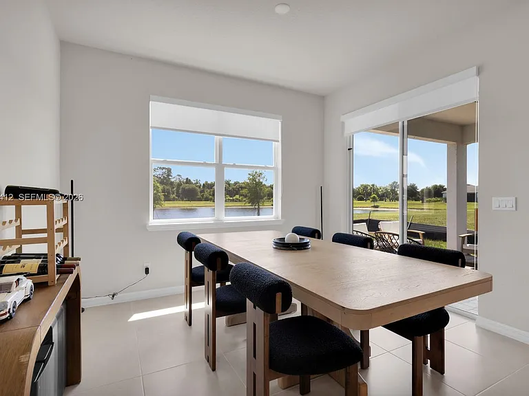 2081 Mossy Vine Ave — Photo 12